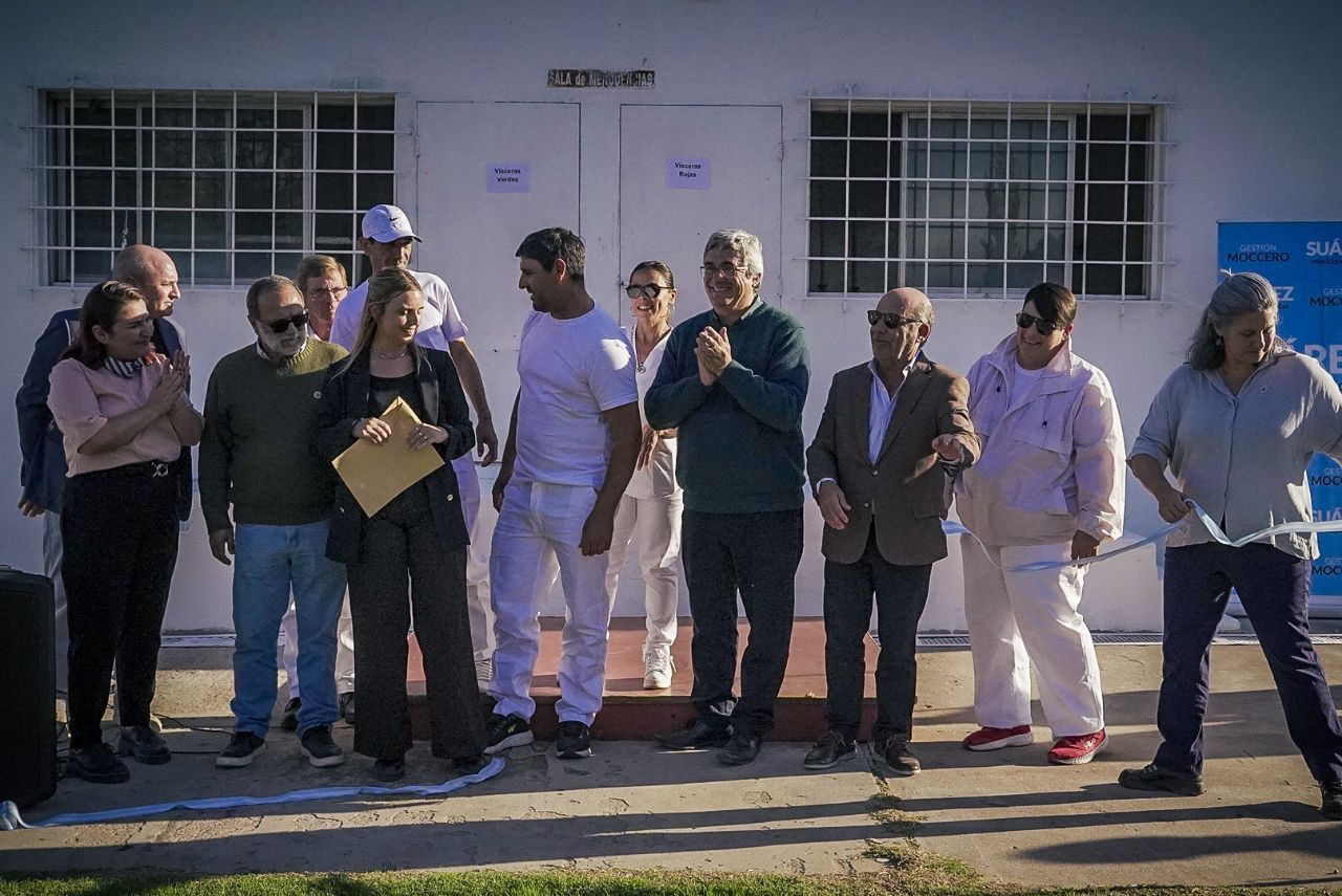 Rodríguez firma junto al titular del BAPRO