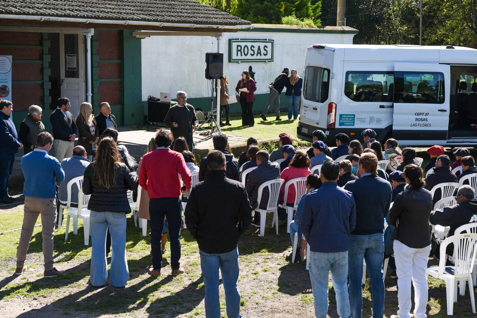 Rodríguez firma junto al titular del BAPRO