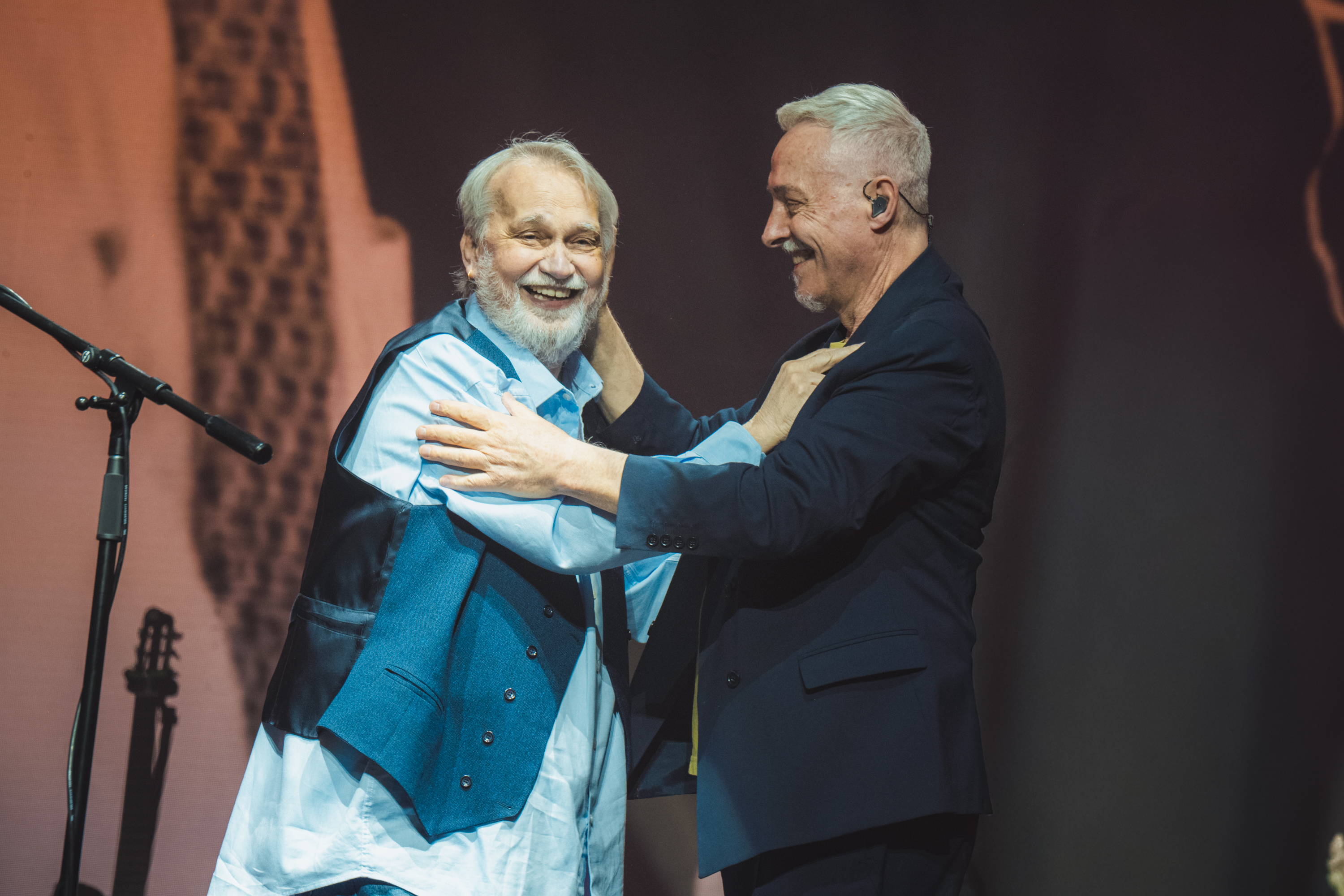SERU GIRAN POR LEBON Y AZNAR